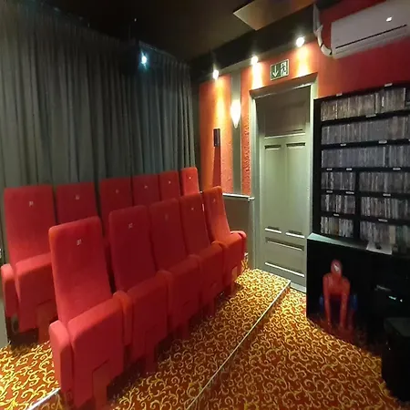 度假居 Gruppenhaus Mit German Heimkino, 18 Personen *