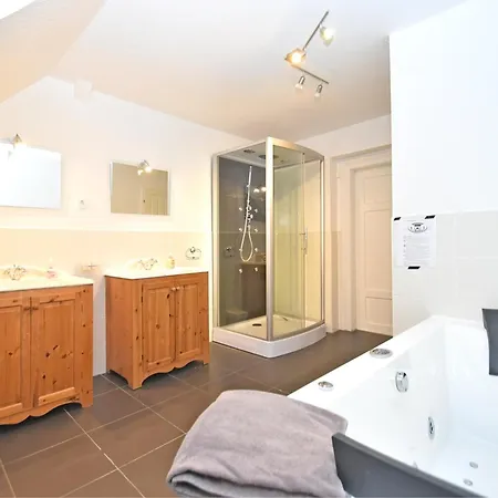 Gruppenhaus Mit German Heimkino, 18 Personen