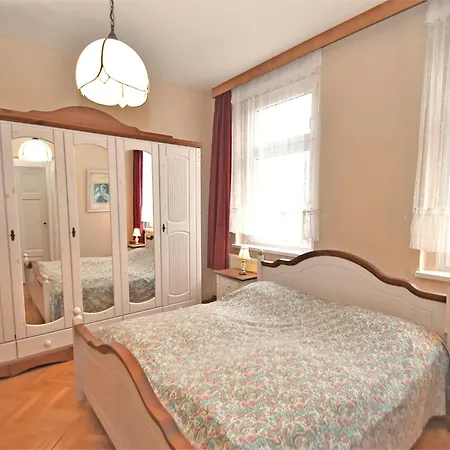 Gruppenhaus Mit German Heimkino, 18 Personen 度假居 Treuen