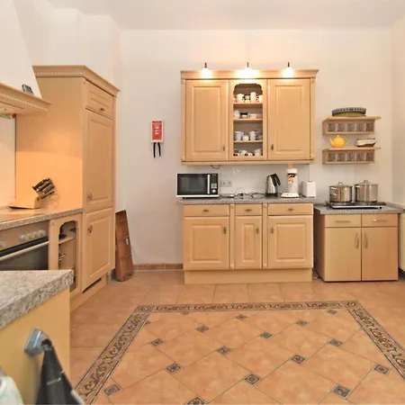 Semesterbostad Gruppenhaus Mit German Heimkino, 18 Personen *