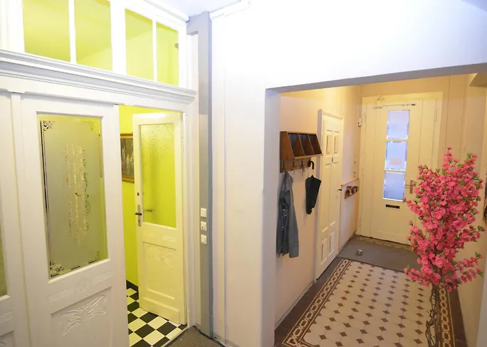 Gruppenhaus Mit German Heimkino, 18 Personen Treuen