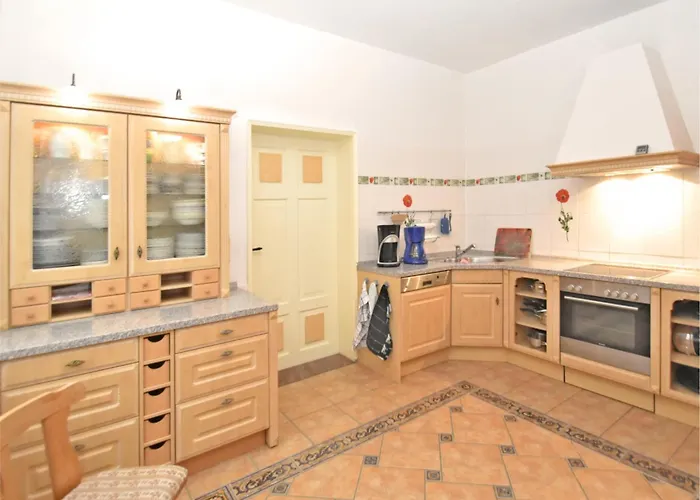 Gruppenhaus Mit German Heimkino, 18 Personen * Treuen