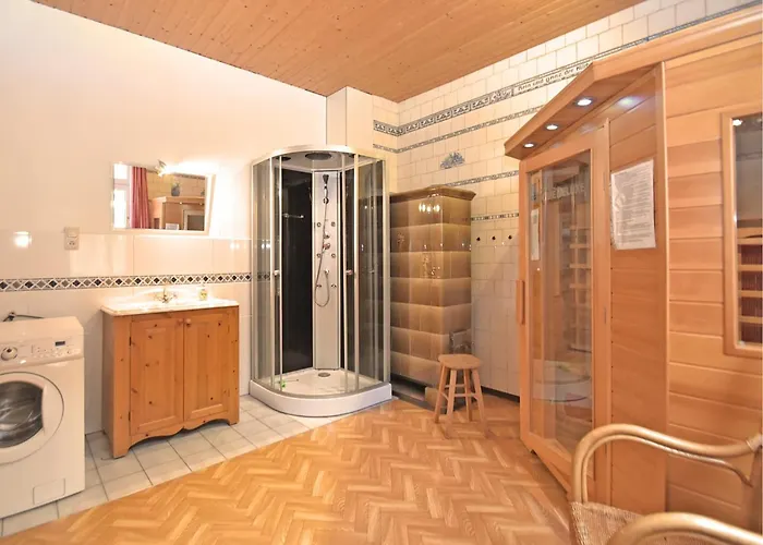 Feriehus Gruppenhaus Mit German Heimkino, 18 Personen