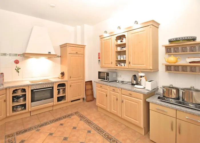 Gruppenhaus Mit German Heimkino, 18 Personen Feriehus Treuen