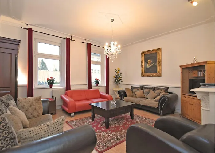 Gruppenhaus Mit German Heimkino, 18 Personen Feriehus Treuen